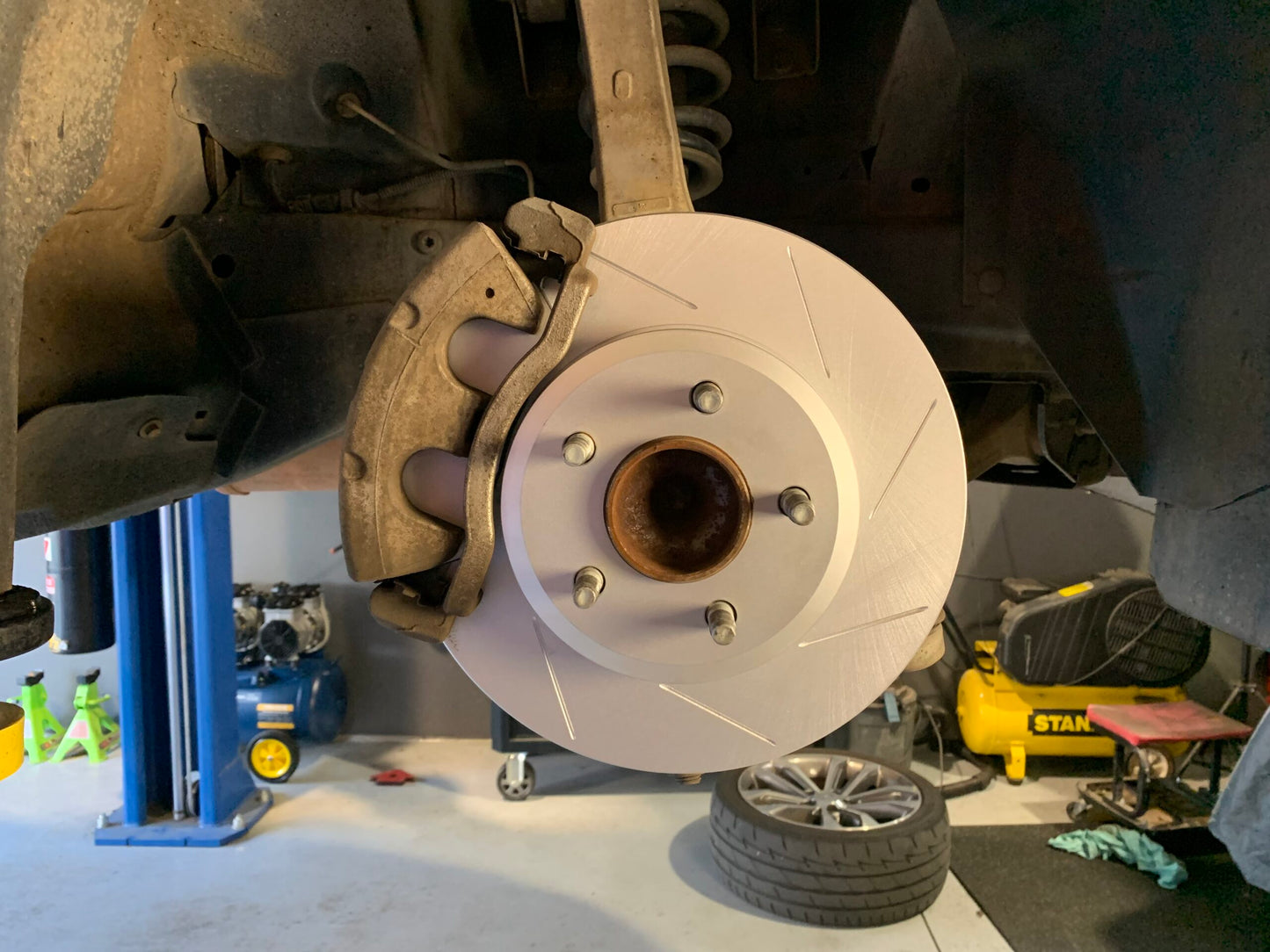 Ford FGX Brake Upgrade KIT - Slotted Front Brake Rotors With Ultra Plus Pads